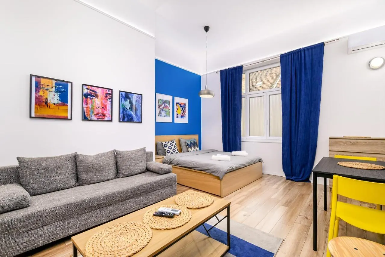 Stylish Blue Suite In The Heart Of 부다페스트