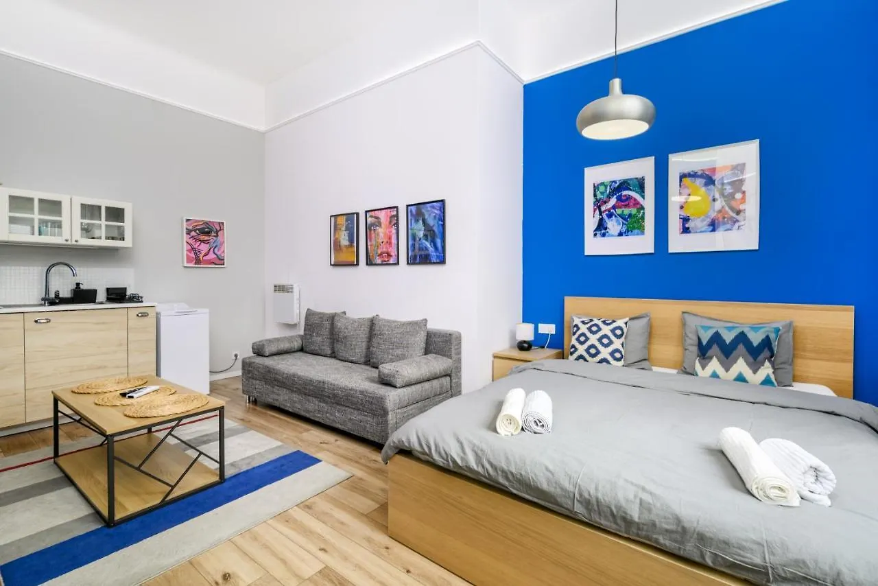 Apartment Stylish Blue Suite In The Heart Of Budapest